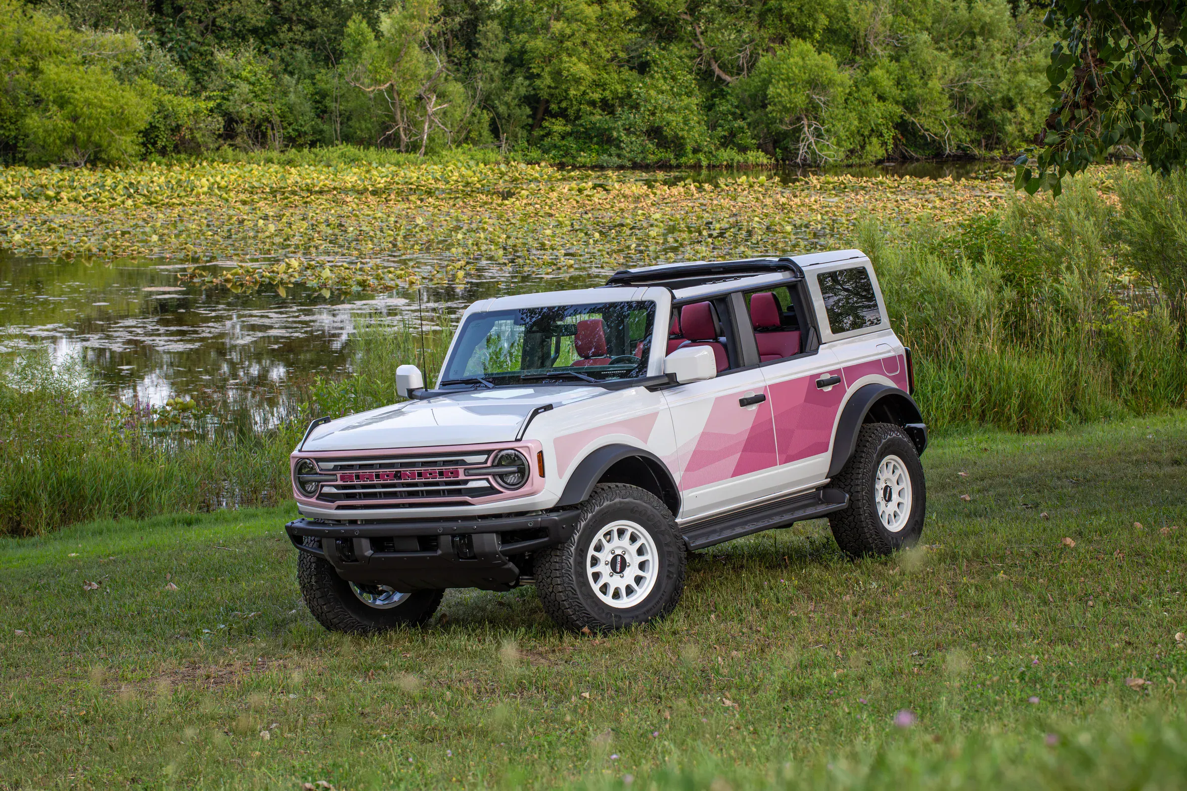 2026 Ford Bronco Desert Rising