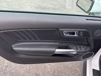 2022 Ford Mustang EcoBoost