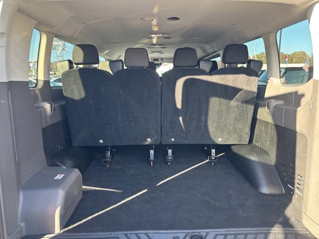 2023 Ford Transit Passenger Wagon XLT