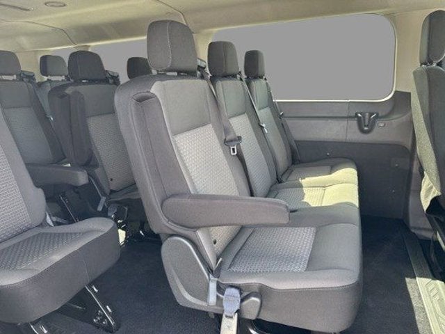 2024 Ford Transit Passenger Wagon XLT