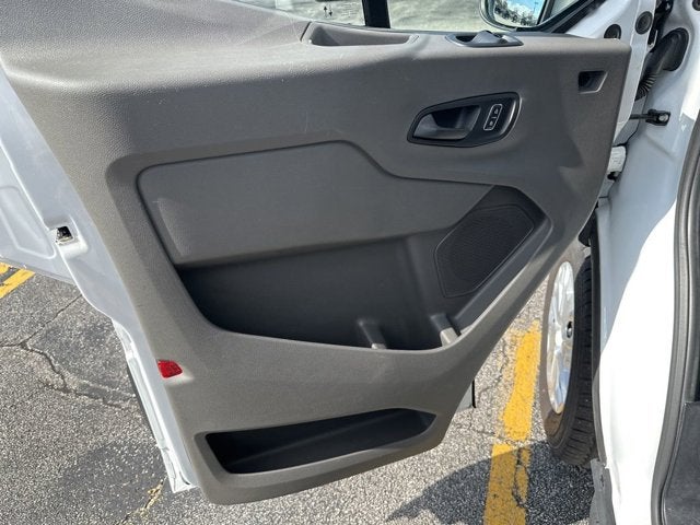 2024 Ford Transit Passenger Wagon XLT