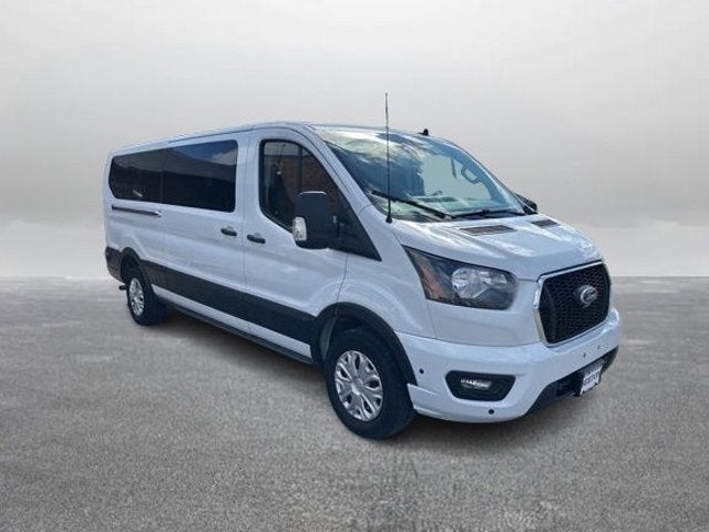 2024 Ford Transit Passenger Wagon XLT