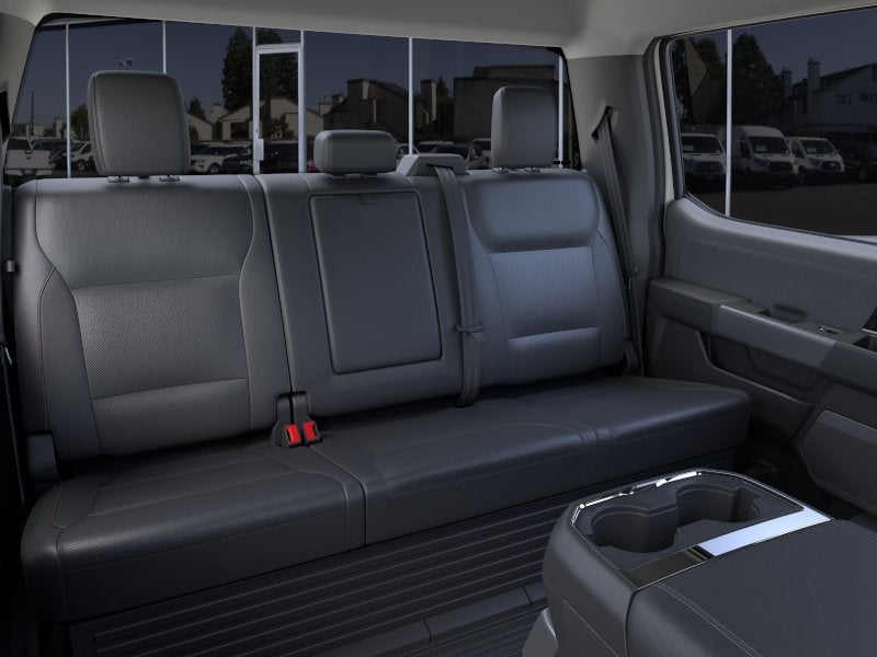 2026 Ford Chassis Cab F-550® LARIAT®
