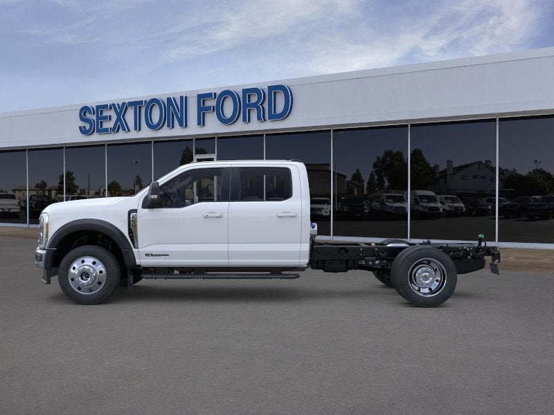 2026 Ford Chassis Cab F-550® LARIAT®
