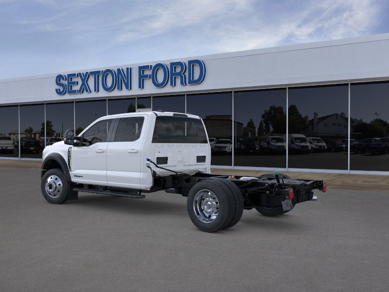 2026 Ford Chassis Cab F-550® LARIAT®
