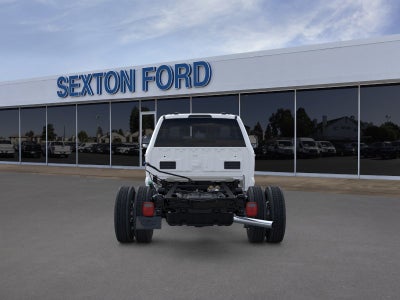 2026 Ford Chassis Cab F-550® LARIAT®