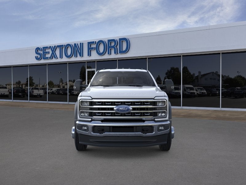 2026 Ford Chassis Cab F-550® LARIAT®