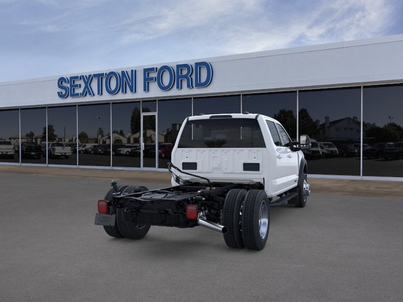 2026 Ford Chassis Cab F-550® LARIAT®