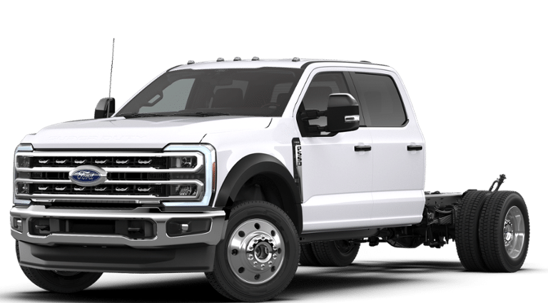 2026 Ford Chassis Cab F-550® LARIAT®