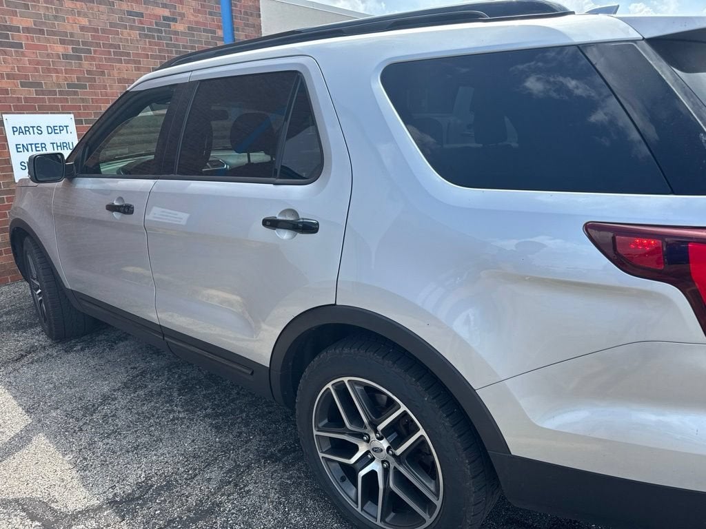 2016 Ford Explorer Sport