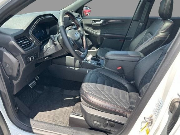 2024 Ford Escape ST-Line Elite