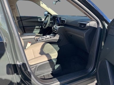 2023 Ford Explorer Base
