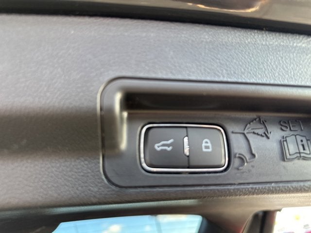 2023 Ford Explorer Base