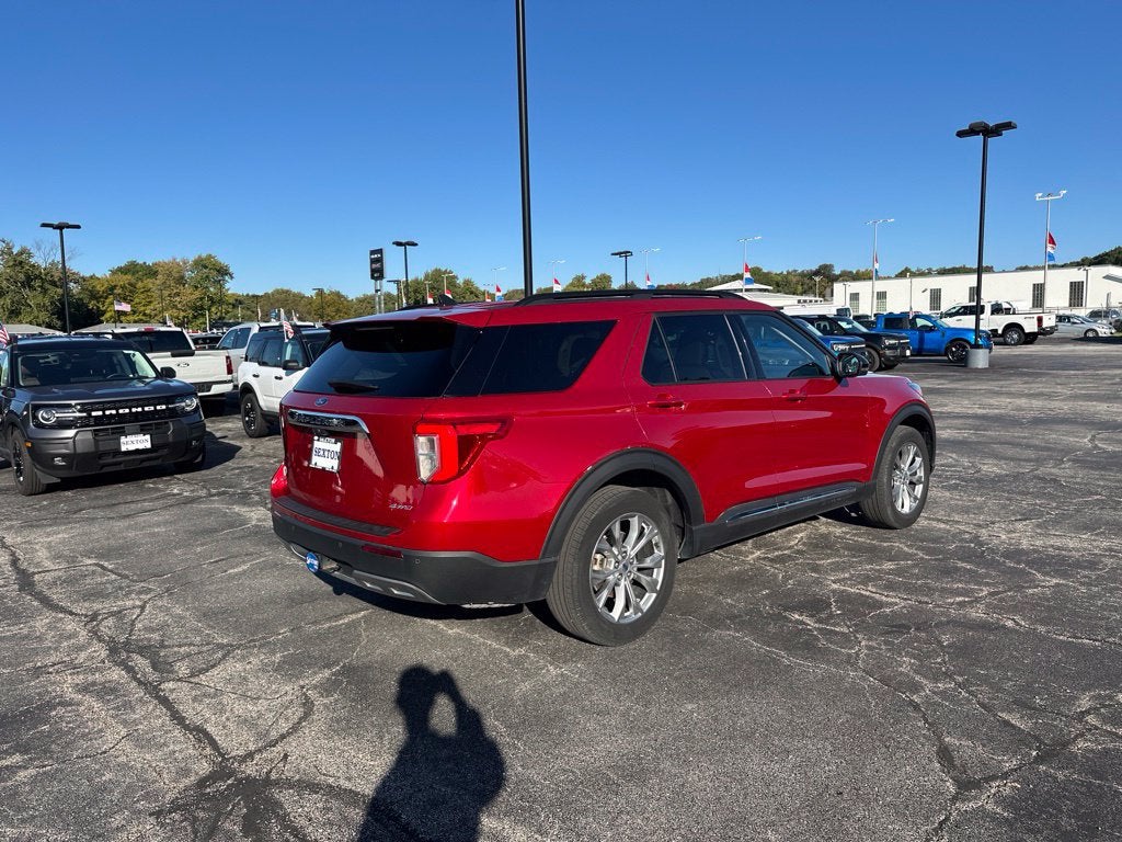 2023 Ford Explorer XLT