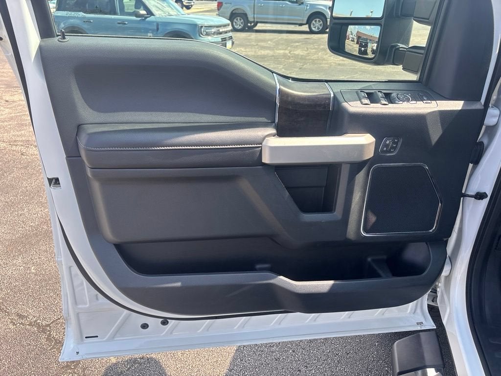 2022 Ford Super Duty F-250 SRW LARIAT