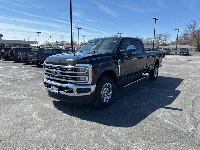 2023 Ford Super Duty F-350 SRW LARIAT