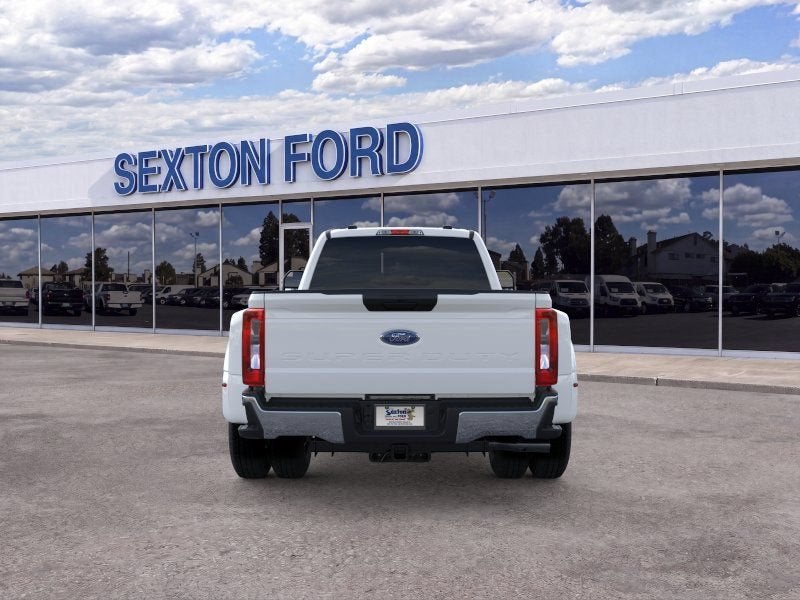 2026 Ford Super Duty F-350 DRW XLT