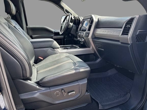 2022 Ford Super Duty F-450 DRW Platinum