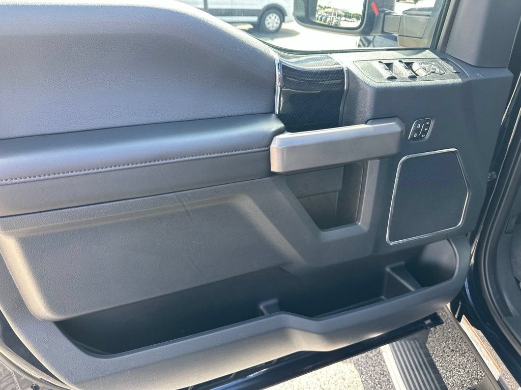 2022 Ford Super Duty F-450 DRW Platinum