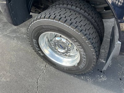 2022 Ford Super Duty F-450 DRW Platinum