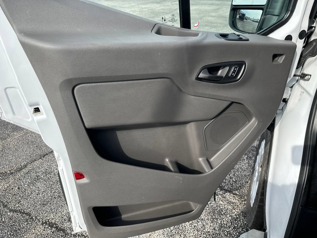 2025 Ford Transit Cargo Van Base