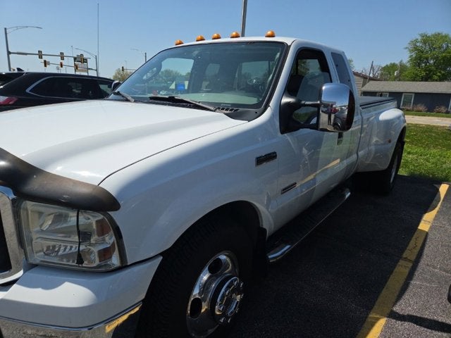 2006 Ford Super Duty F-350 DRW XL
