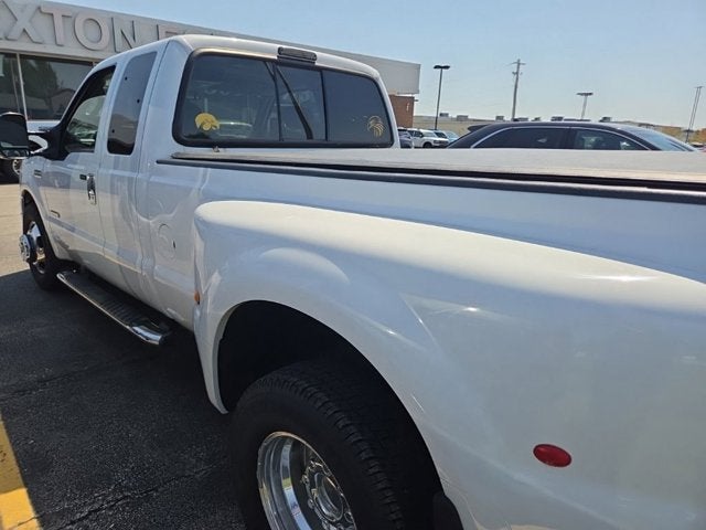 2006 Ford Super Duty F-350 DRW XL