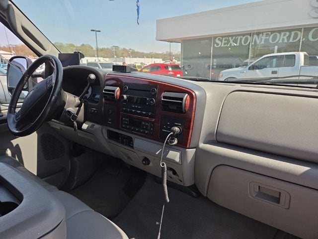 2006 Ford Super Duty F-350 DRW XL
