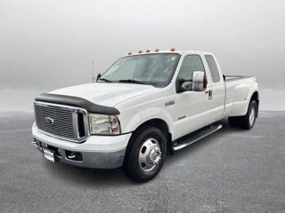 2006 Ford Super Duty F-350 DRW Lariat