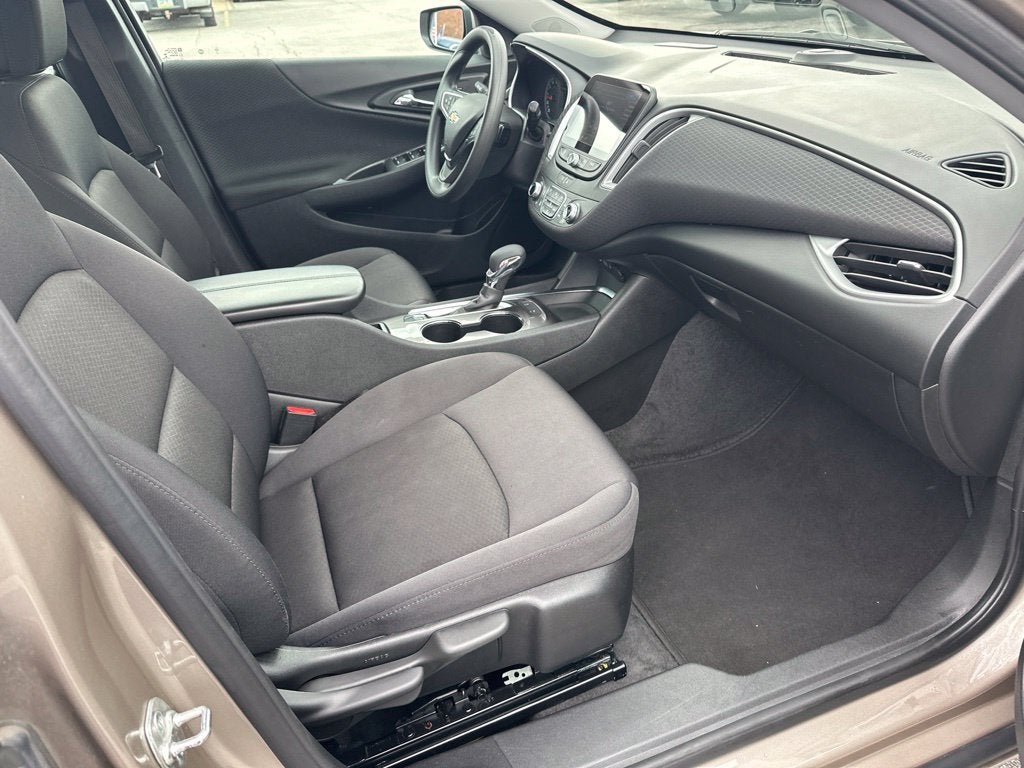 2025 Chevrolet Malibu LT