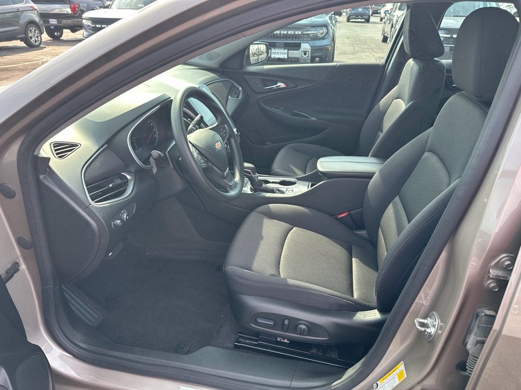 2025 Chevrolet Malibu LT