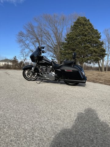 2021 Harley-Davidson Street Glide FLHX Base
