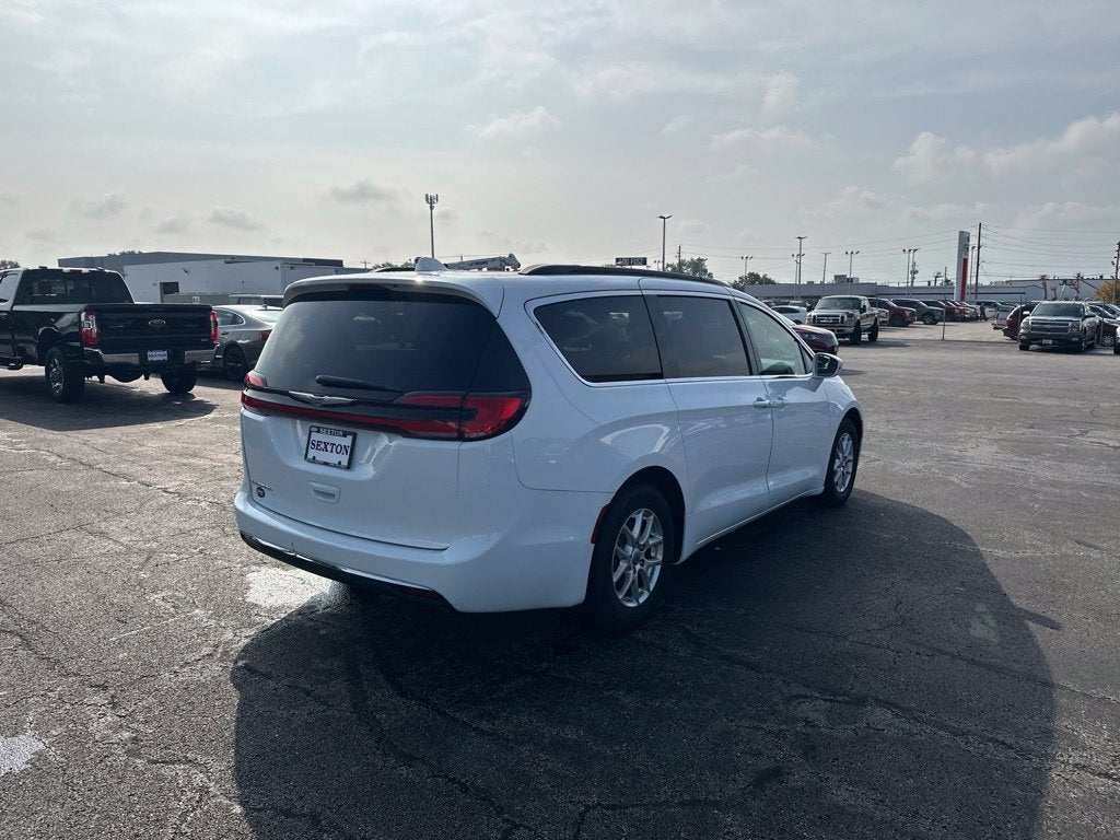 2022 Chrysler Pacifica Touring L