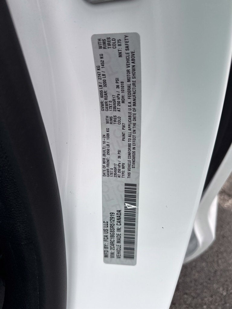 2025 Chrysler Pacifica Select