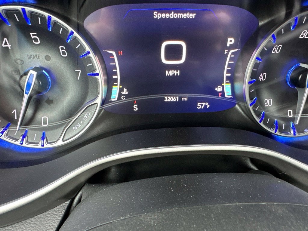 2025 Chrysler Pacifica Select