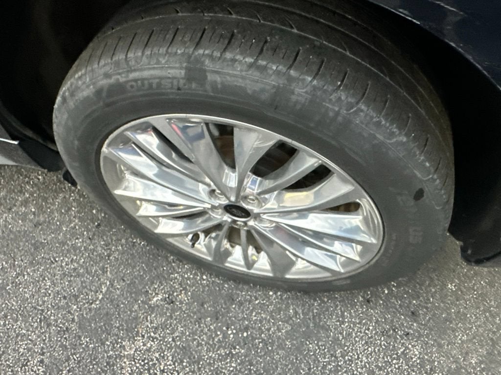 2024 Ford Edge Titanium