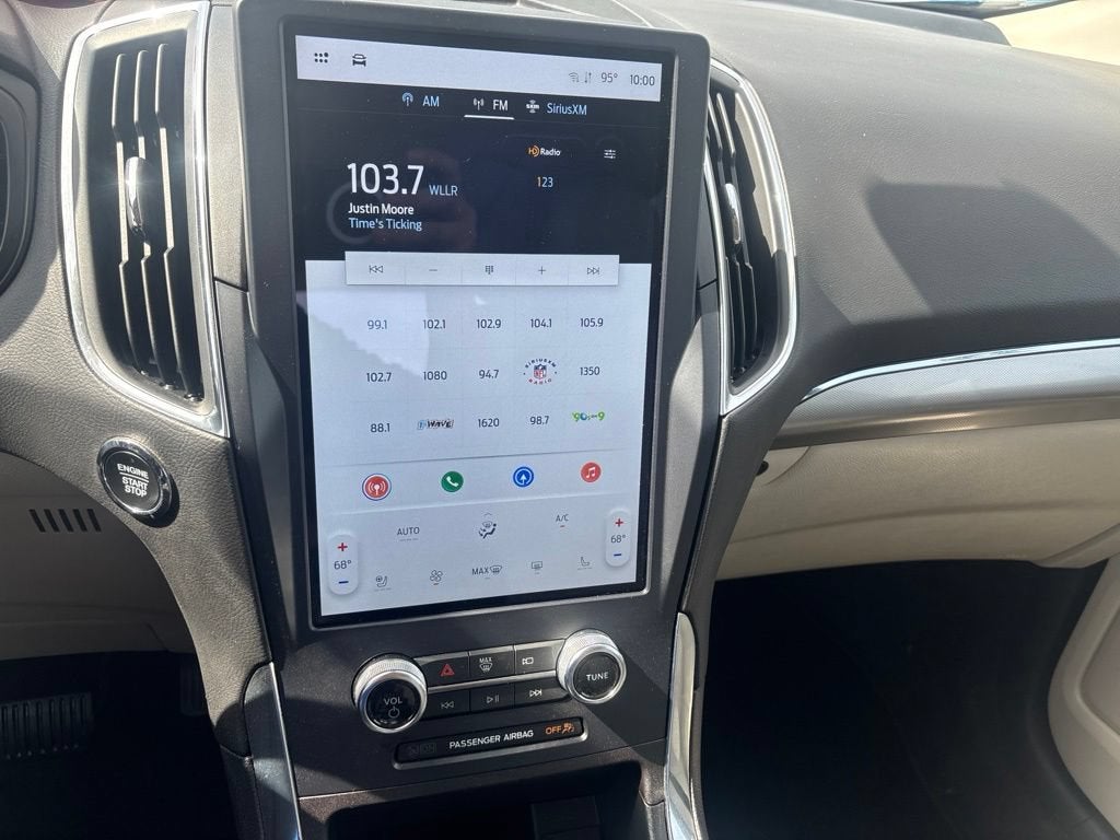 2023 Ford Edge Titanium