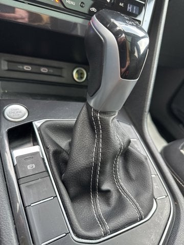 2022 Volkswagen Tiguan SEL R-Line