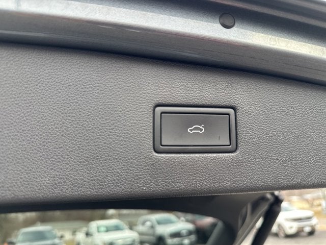 2022 Volkswagen Tiguan SEL R-Line