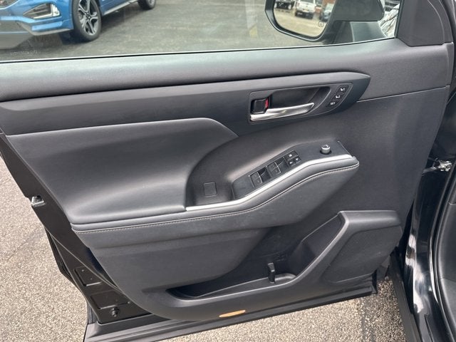 2023 Toyota Highlander Hybrid Bronze Edition