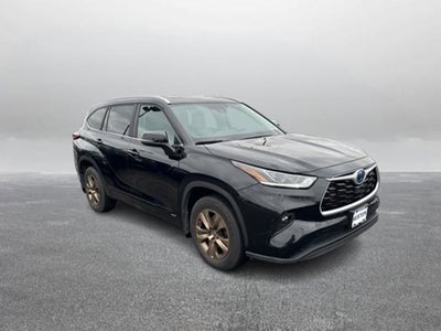 2023 Toyota Highlander Hybrid Bronze Edition