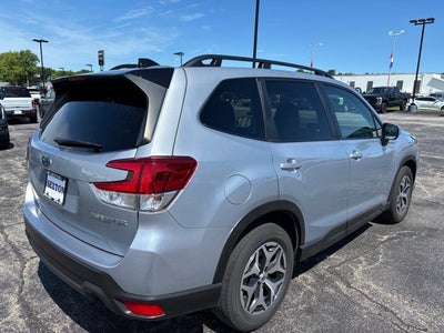 2024 Subaru Forester Premium